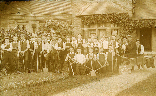 Gardening class in 1908 at Hythe School, Egham